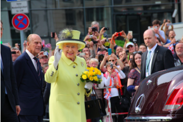 Photo of Queen Elizabeth II in 2015 during the attendance of the Berlin banquet speech.
Photo Courtesy of: Wikimedia Commons by PolizeiBerlin and HalloweenNight.
