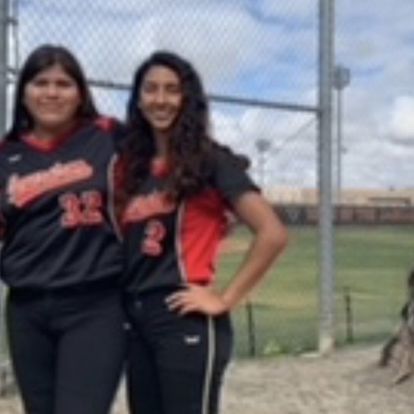 Alexa Fernandez on the right, posing with her teammate. Photo Courtesy of: Alexa Fernandez
