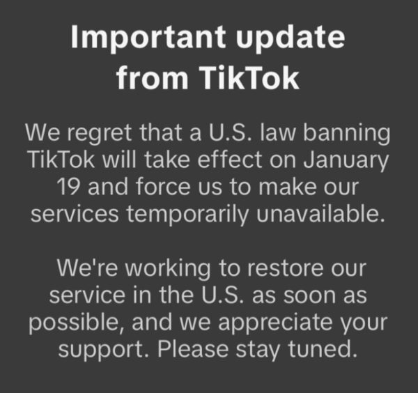 Around 8pm, the notification that Tiktok will be banned popped up on every phone in the United States. Our Jaguars were in shock after this notification appeared on their phones. 